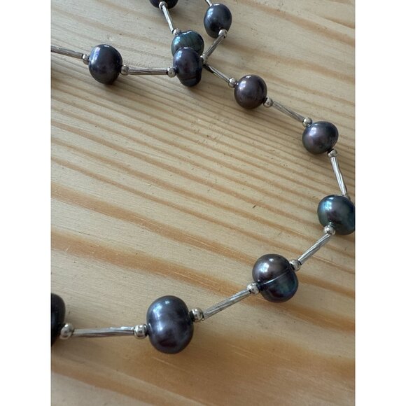 Genuine Pearl Necklace With Lobster Clasp & Metallic Accents - Picture 2 of 4